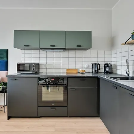 Walowa Shipyard Apartment *